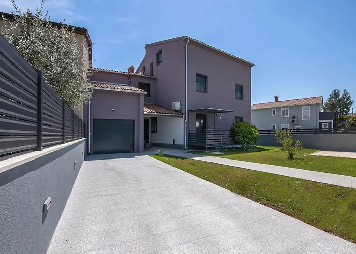 Διαμέρισμα In Near Valbandon